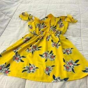 SWEET-WANDERER-Chic-Floral-Dress- size large